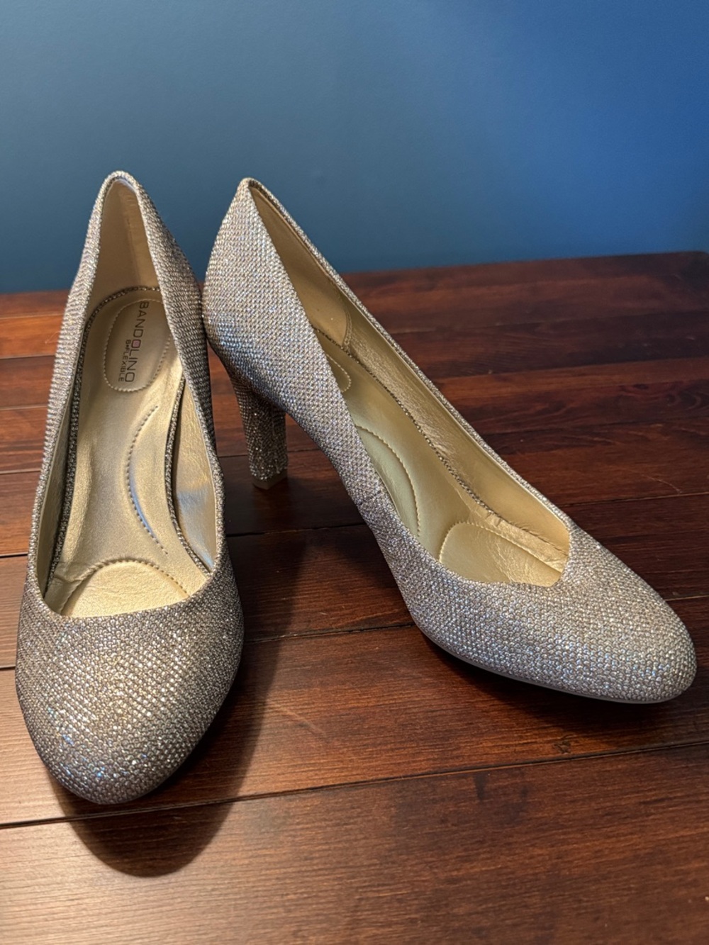 Bandolino Silver Glitter Mid Heel Pumps